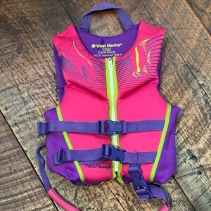 West Marine Youth Life Jacket 30-50 pounds